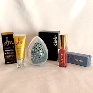 Danessa Myricks Colorfix 24K Merit Lip Oil Pink Beet Ciele Sponge Glow Set